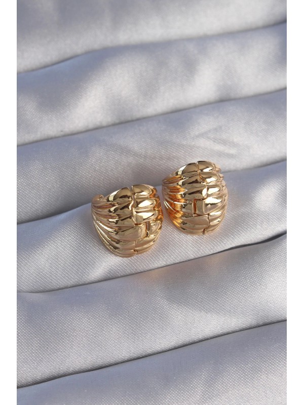 Küpe Pirinç Gold Renk Tırtıklı Minimal Bombeli Tasarım… Küpe Pirinç Gold Renk Tırtıklı Minimal Bombeli Tasarım…