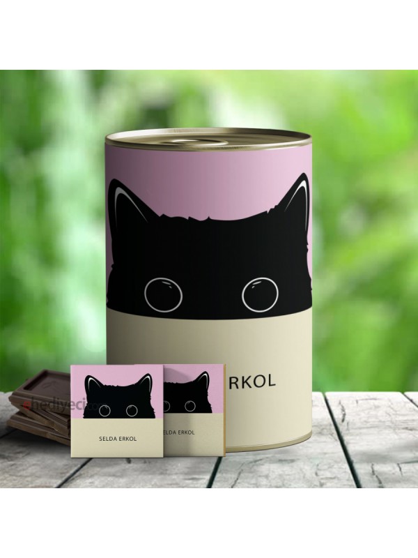 Kişiye Özel Kara Kedi Tasarımlı Çikolata Dolu Konserve… Kişiye Özel Kara Kedi Tasarımlı Çikolata Dolu Konserve…