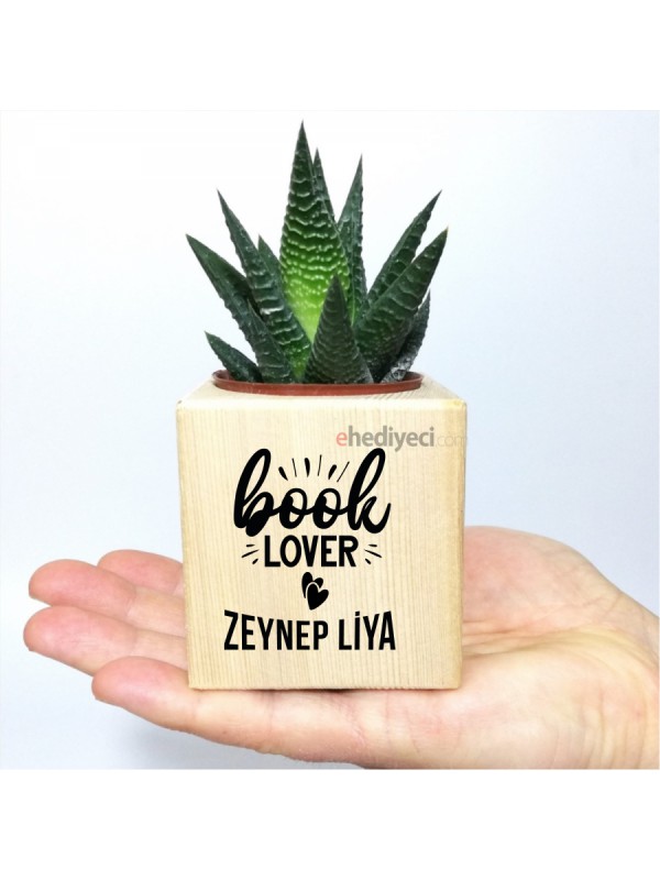 Kişiye Özel Kitapsever Temalı Küp Saksı Ve Haworthia… Kişiye Özel Kitapsever Temalı Küp Saksı Ve Haworthia…